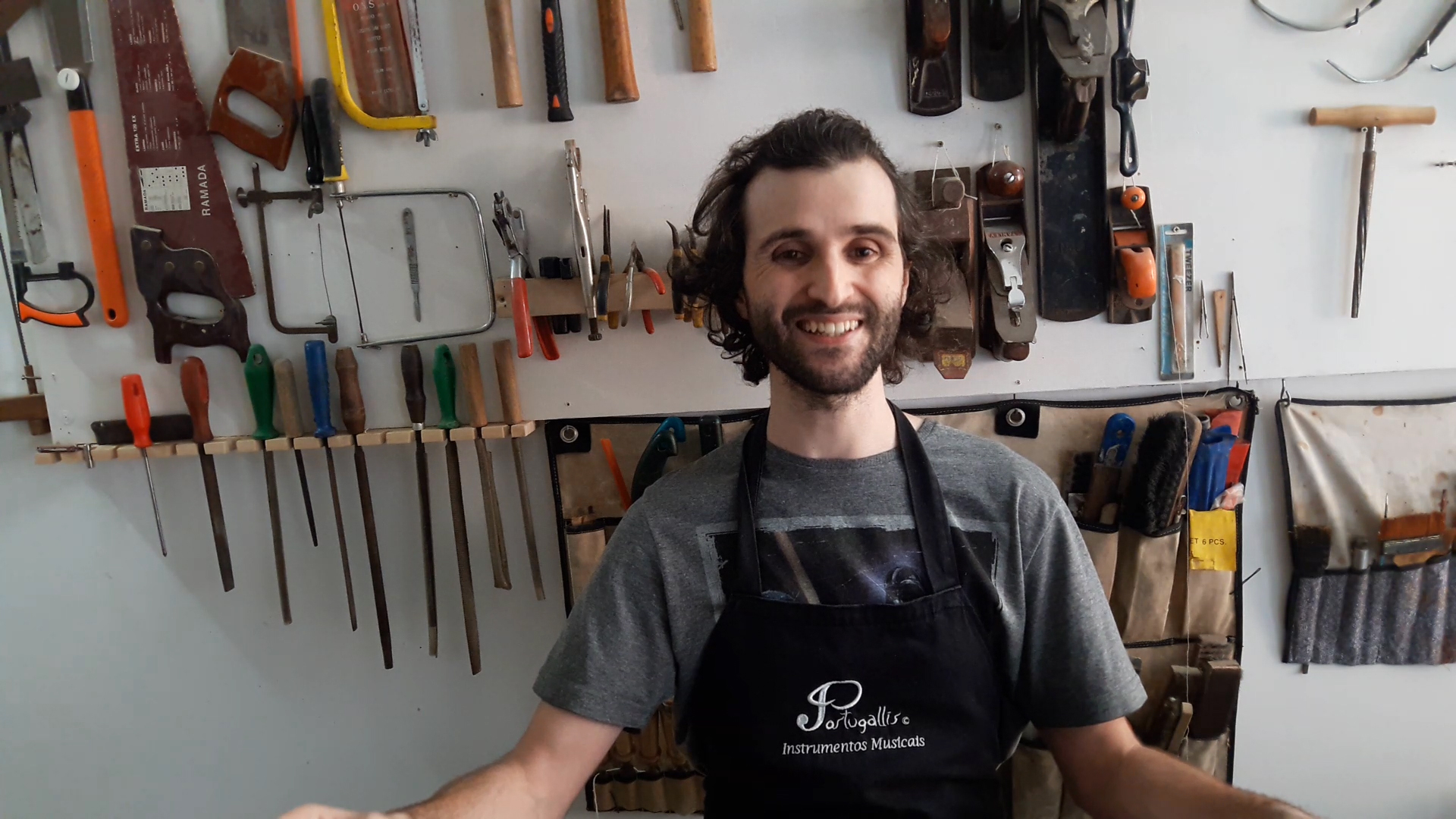 Luthier Mateus Portugal - Reparo e Manutenção de Instrumentos Musicais